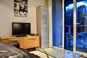 Minimal Studio with Views over Battersea Park